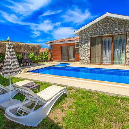 Patara Deluxe 3+1 Villa, Oezel Havuzlu, Willa